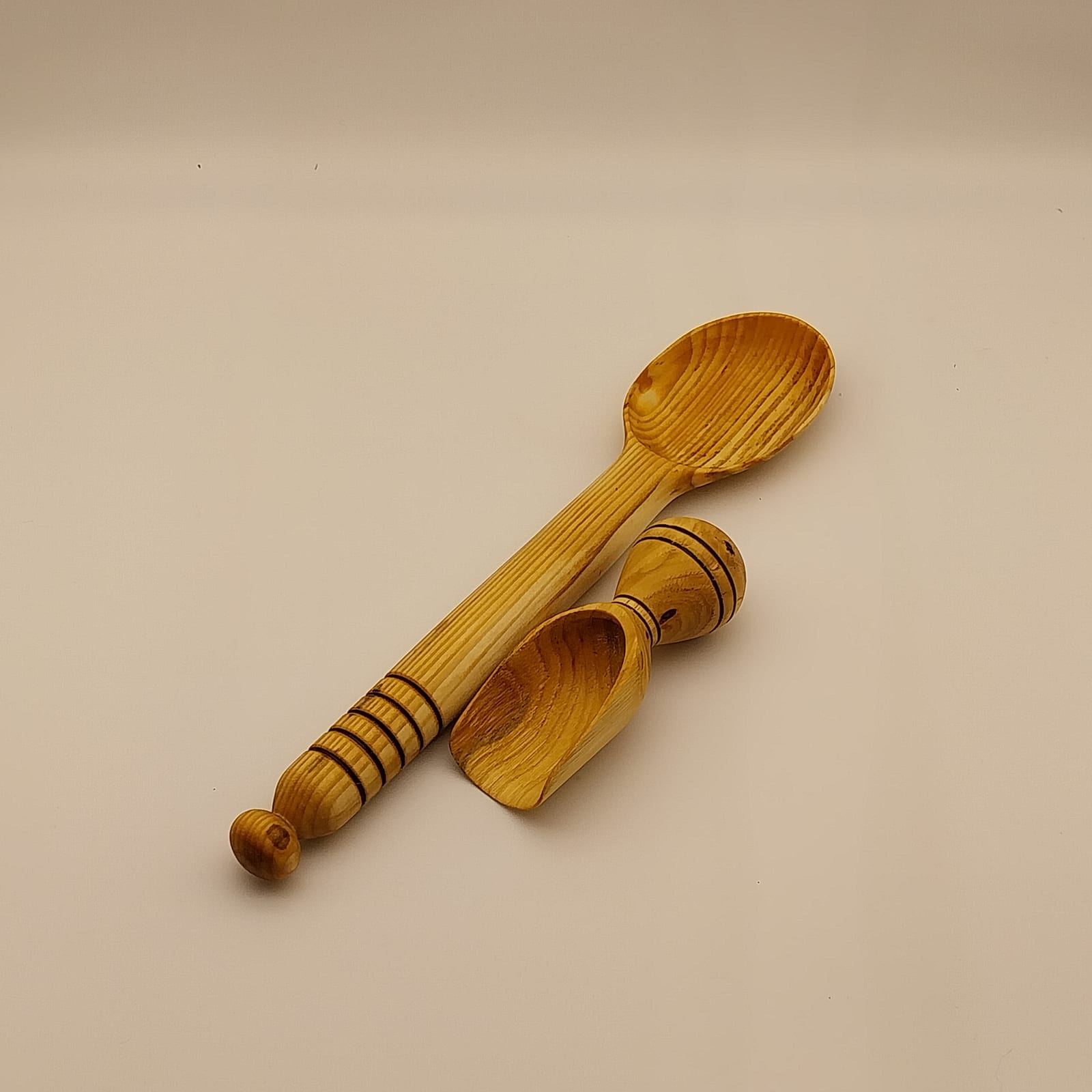 Cucchiai — cucchiai in legno tornito a mano, legni vari